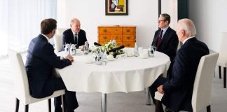 Układ bez Polski. Rzeczpospolita na aucie!