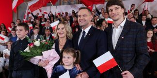 Nawrocki vs. „Piękny Lolo” Trzaskowski