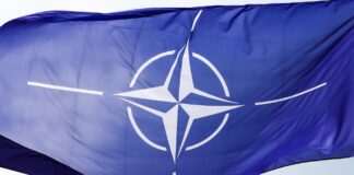 Dlaczego Ukraina nie może przystąpić do NATO? NATO flaga
