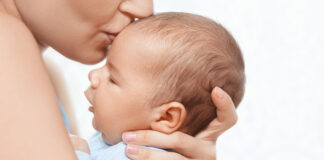 Siła miłości matki – poświęcenie i nadzieja w codziennym życiu kobiety miłość, Mama, kobieta, dziecko