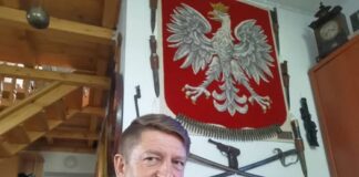 Aresztować za kołowrotek. Ośmiu na jednego Majdzik, broń i pałkownicy