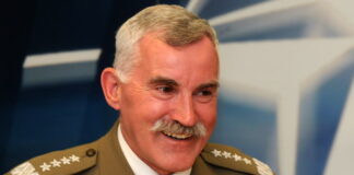 Gen. Bieniek alarmuje: uczmy się od Szwajcarii, nie śpijmy! Bieniek