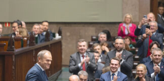 Rzeźnia polityczna! Buchalteria i nuda Donald Tusk w sejmie