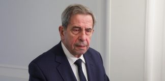 Piłat i jego sługa. Co to jest prawda? Piłat i jego sługa. Co to jest prawda w polityce? Profesor Zoll,