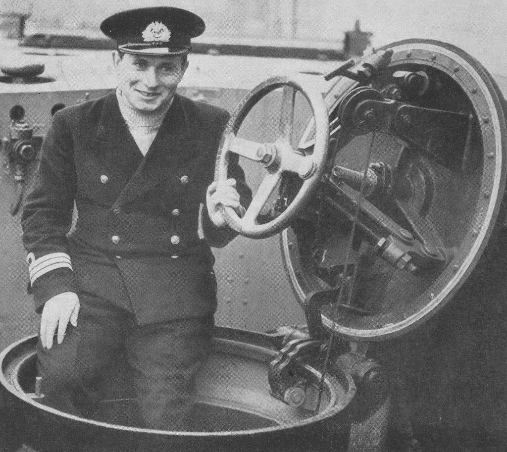 Autorstwa Eryk K S Sopoćko - Ten plik pochodzi z biblioteki cyfrowej „Polona” i jest dostępny pod URL: https://polona.pl/item/orzel-s-patrol-the-story-of-the-polish-submarine,MTE3MTk3Njkw/7/, Domena publiczna, https://commons.wikimedia.org/w/index.php?curid=97335096