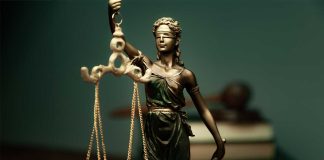 Władza wskaże sędziów* Dlaczego Temida ma przepaskę na oczach? Losowy przydział sędziów gwarantem bezstronności