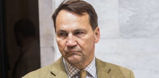 Sikorski w amoku. Chipsy pod klauzulą, suwerenność na sprzedaż Sikorski kontra prezydent: spór o polską suwerenność