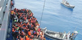 Imigranci płyną… Świat zaczął wariować! Imigranci i Europa w chaosie decyzji bez odpowiedzi