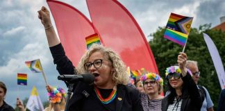 Hipokryzja i równe traktowanie: Jak w Polsce niszczymy matki?* Hipokryzja i równe traktowanie: Jak w Polsce niszczymy matki?