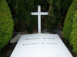 Philippe Pétain – cień Verdun i ciężar klęski! 2 Tombe de Philippe Petain a lIle dYeu